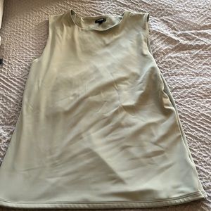 Express body contour tank.